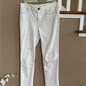 Stylish White House Black Market White Patterned Women's Ankle Jeans